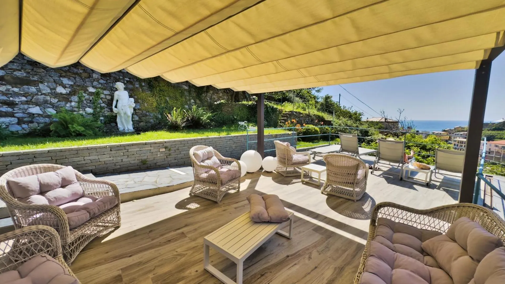 Cinqueterre Residence Riomaggiore Italy