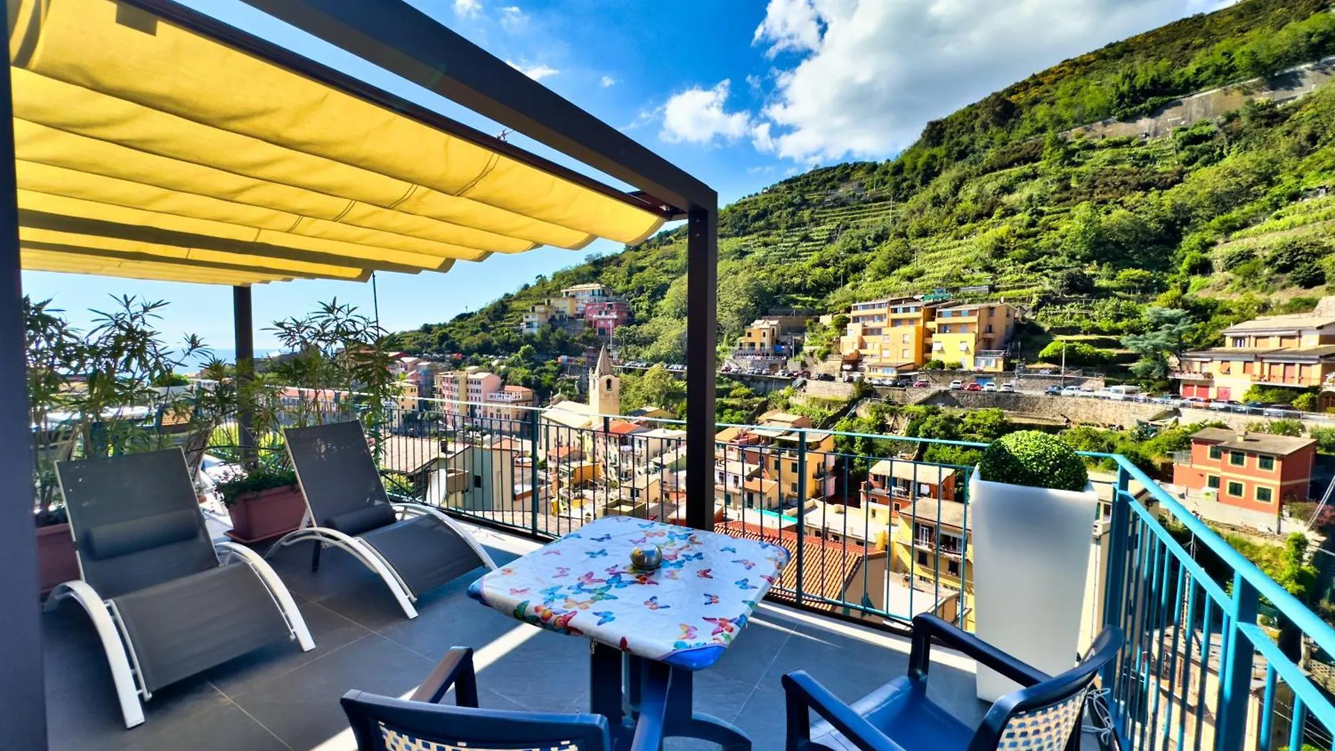 **** Aparthotel Cinqueterre Residence Riomaggiore Italien