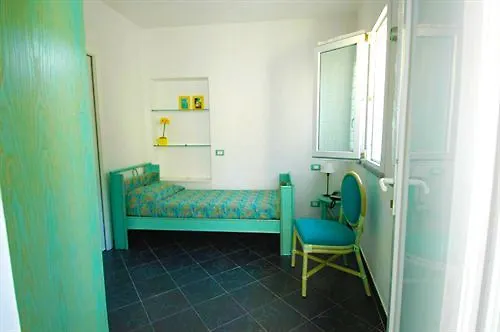 Cinqueterre Residence Риомаджиоре 4*,  Италия