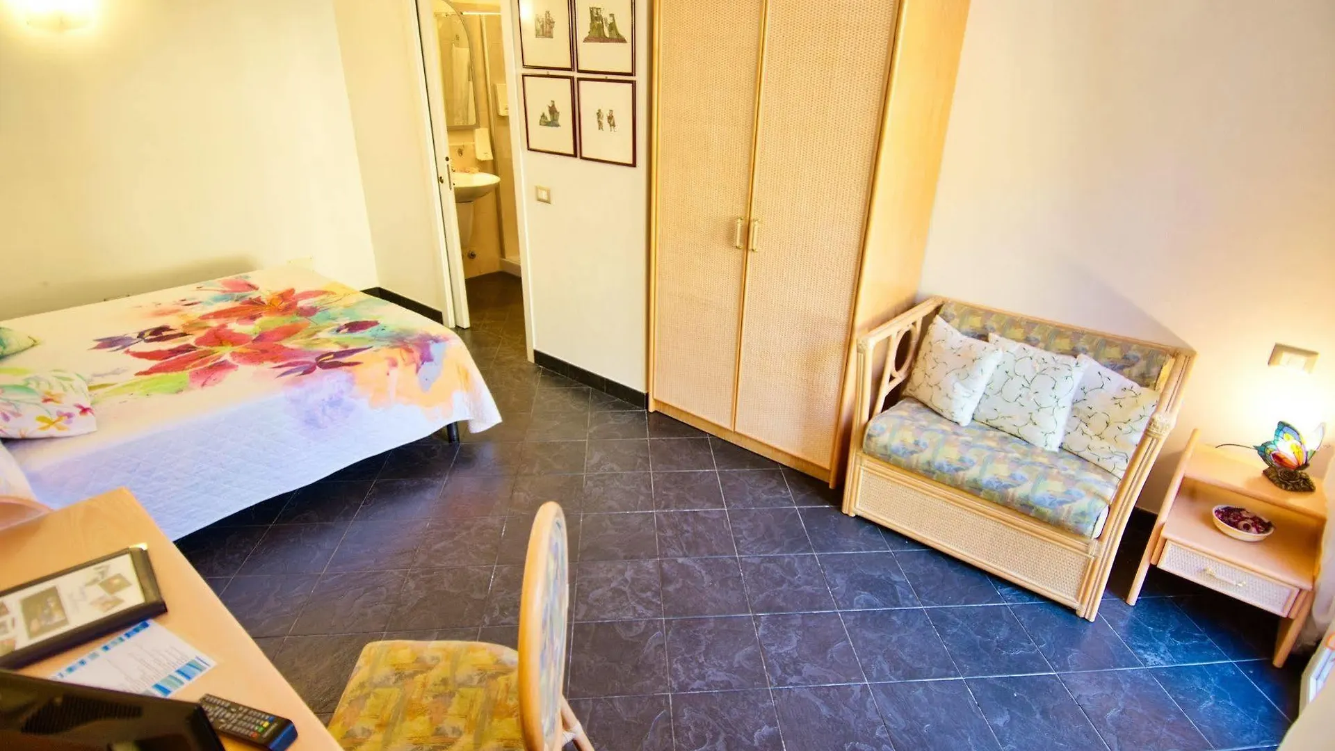 Cinqueterre Residence Riomaggiore 4*,