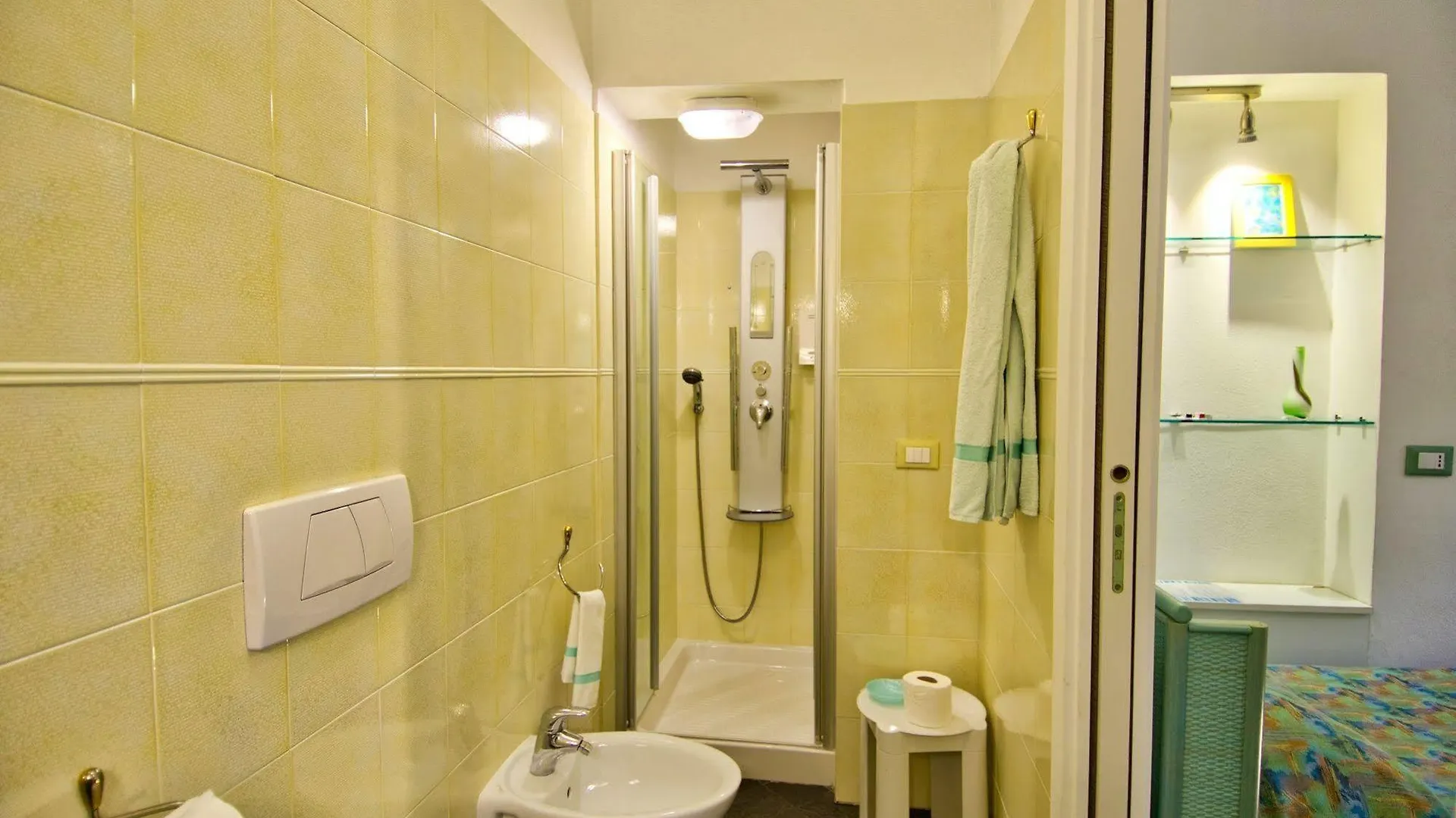 Cinqueterre Residence Риомаджиоре 4*,  Италия